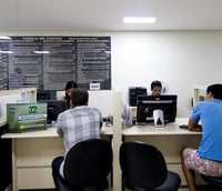 Atendimento em cartório (Foto: Pedro França/Agência Senado)