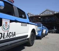 Viaturas da Polícia Militar do Rio de Janeiro (Foto: Tânia Rêgo/Agência Brasil)