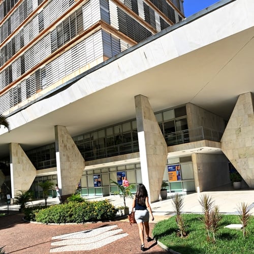Fachada da Prefeitura de Campinas, em São Paulo (Foto: Carlos Bassan/Divulgação)