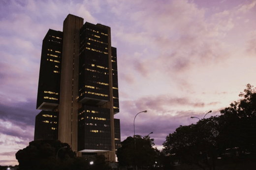 Concurso Bacen: Senado aprova nível superior para técnico